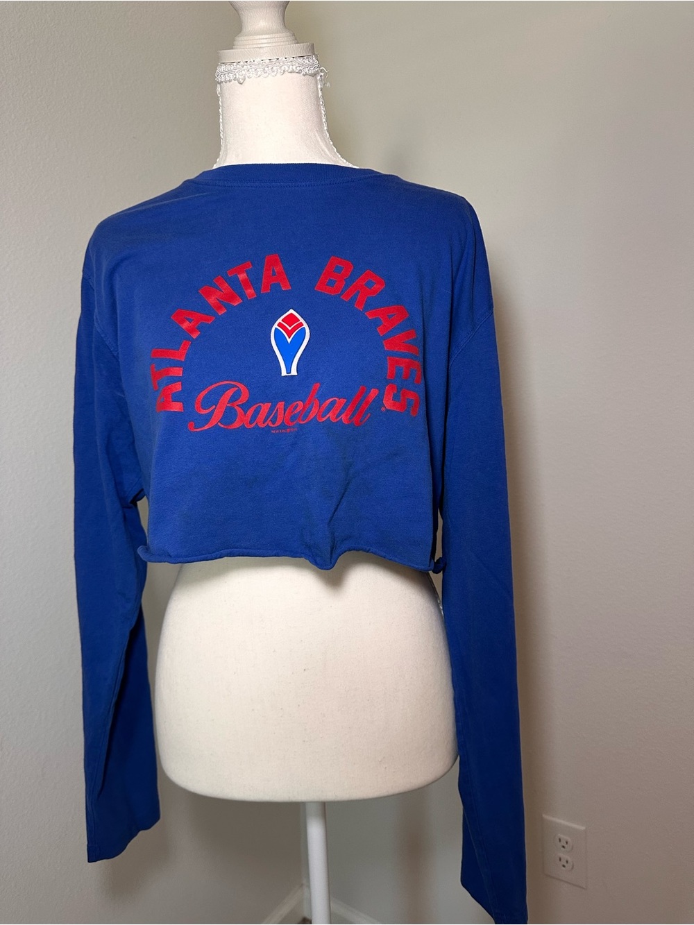 Cropped Atlanta Braves Long sleeved shirt L
